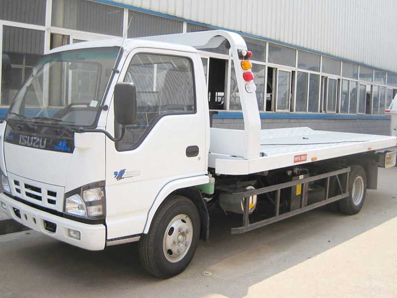 ISUZU NKR Flatbed Tow Truck