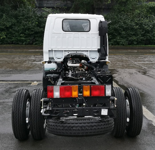 ISUZU NKR55 CAB-CHASSIS