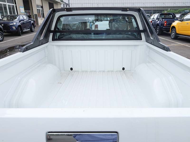 Brand new 4X2 Double cab 2.8L Diesel engine pickup mini cargo truck japan brand pickup Camiones for sale