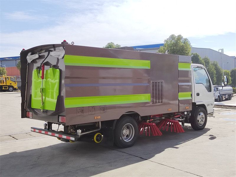 ISUZU NKR street vacuum sweeper