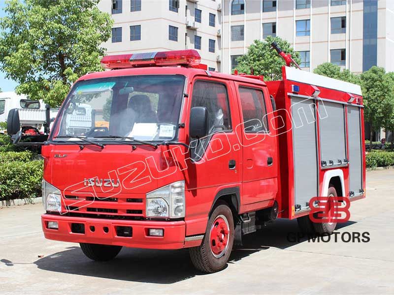 ISUZU 100P water tender 3000L