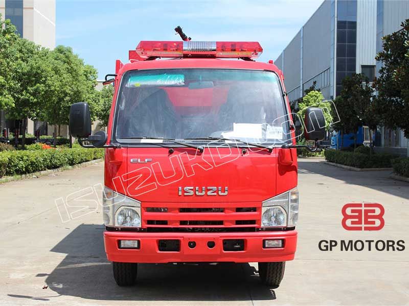 ISUZU 100P water tender 3000L