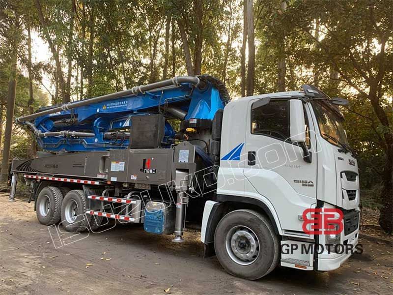 ISUZU GIGA 38m Truck-Mounted Mobile Concrete MixerPump Truck