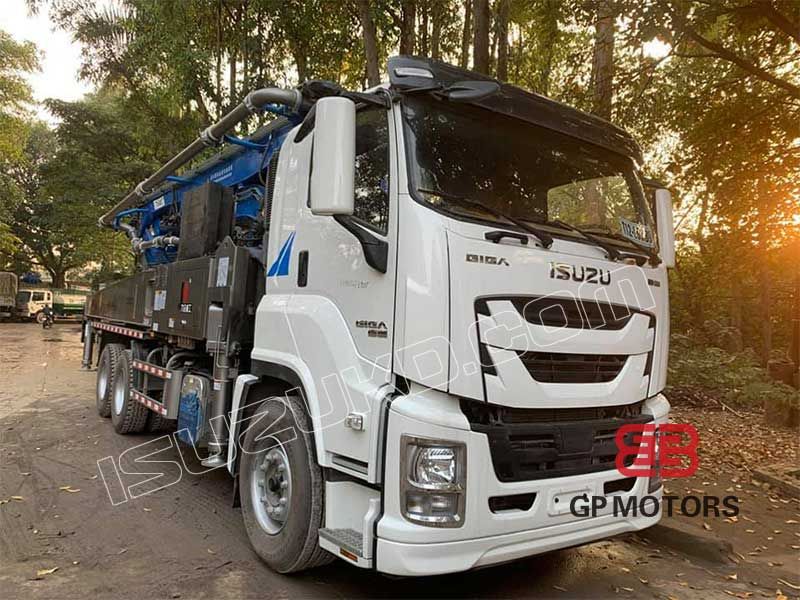 ISUZU GIGA 38m Truck-Mounted Mobile Concrete MixerPump Truck