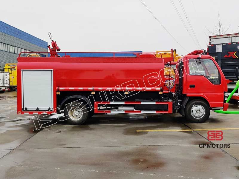 ISUZU NKR 4x2 130hp 4000 liters water tanker fire fighting truck