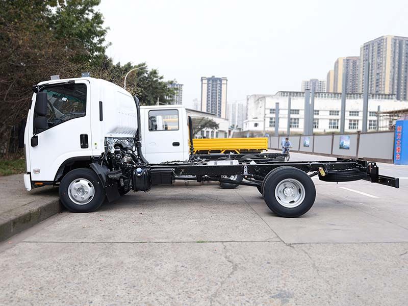 ISUZU NKR55 elf truck chassis 4x2 4KH1 engine 4 tons vegetables transport cargo mini trucks for sale, big capacity