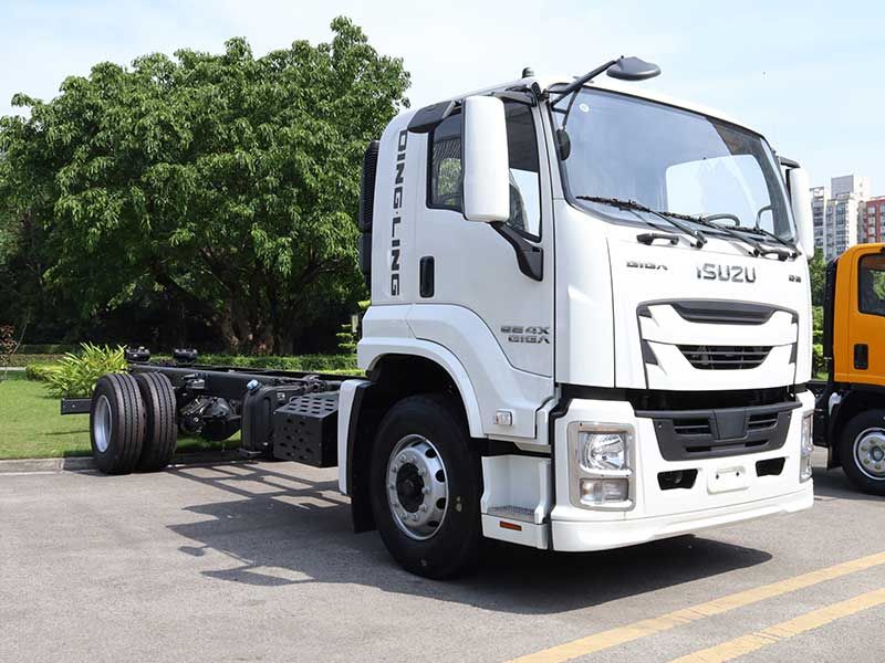 Best sale isuzu ftr truck cargo truck chassis 14 ton van  FTR trucks chassis 1.5 cabins for sale factory price