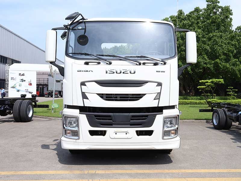 Best sale isuzu ftr truck cargo truck chassis 14 ton van  FTR trucks chassis 1.5 cabins for sale factory price