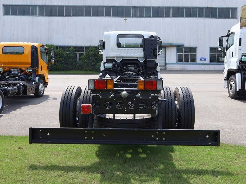 Best sale isuzu ftr truck cargo truck chassis 14 ton van  FTR trucks chassis 1.5 cabins for sale factory price