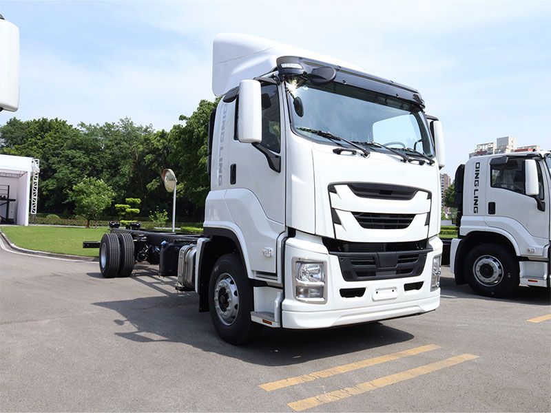 21 Ton Isuzu GIGA VC61 truck chassis metal stake diesel engine 6UZ1 1.5 cabin 4x2 trucks lorry camiones for sale