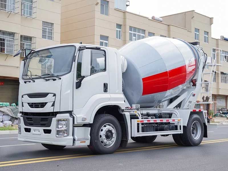 Isuzu 4X2 Heavy-Duty Concrete Mixer Truck with 6-8 Cubic Meters Capacity