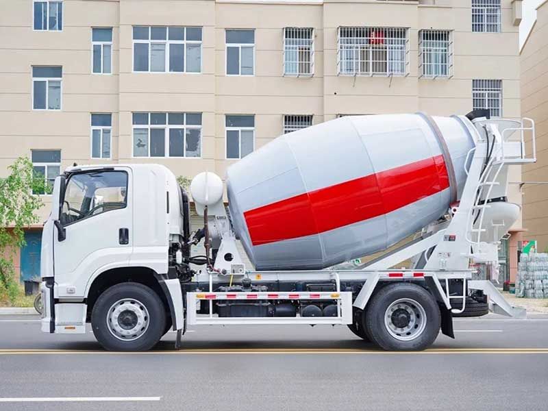 Isuzu 4X2 Heavy-Duty Concrete Mixer Truck with 6-8 Cubic Meters Capacity