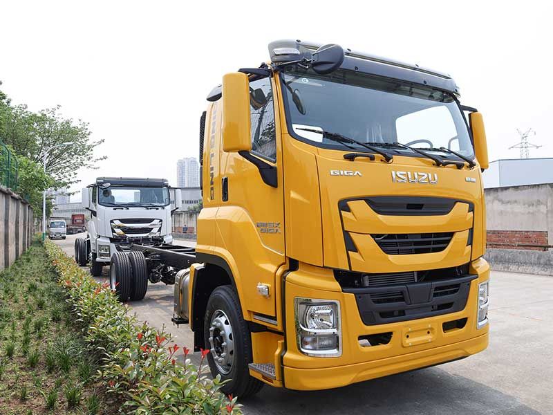 New ISUZU FVR GIGA 5X cabin chassis truck 18tons