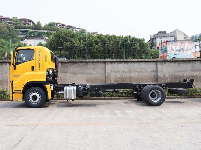 New ISUZU FVR GIGA 5X cabin chassis truck 18tons